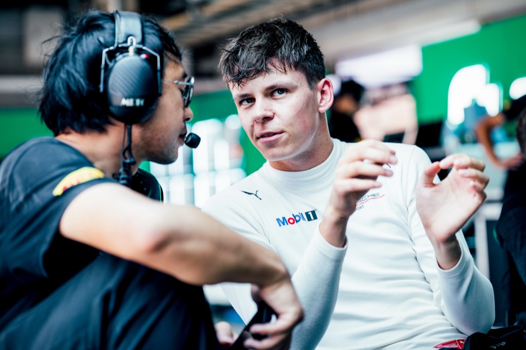 Bastian Buus på trofæjagt i Japan. 
(Foto: Origine Motorsport)